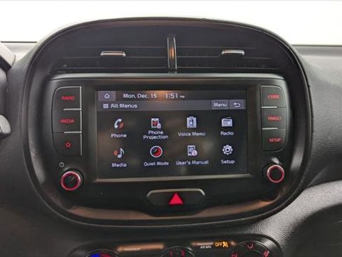 Used 2022 Kia Soul LX w/ Technology Package image 24