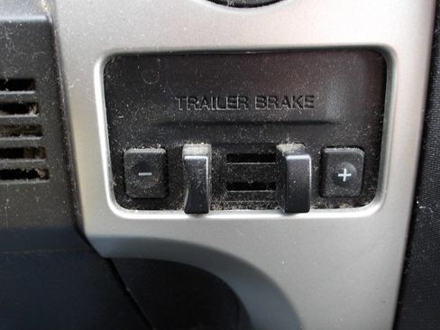 Used 2013 Ford F150 XLT w/ Luxury Equipment Group image 9