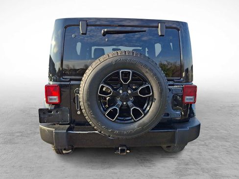 Used 2017 Jeep Wrangler Unlimited Sahara image 4