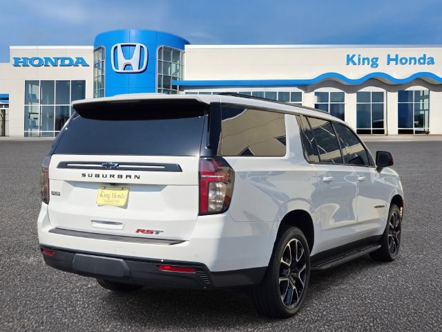 Used 2023 Chevrolet Suburban RST w/ Luxury Package AWD/4WD image 8