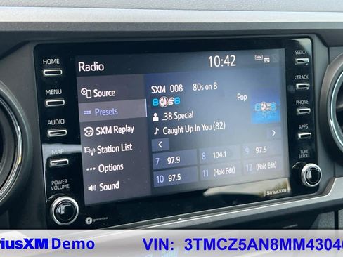 Used 2021 Toyota Tacoma TRD Off-Road w/ Technology Package image 28