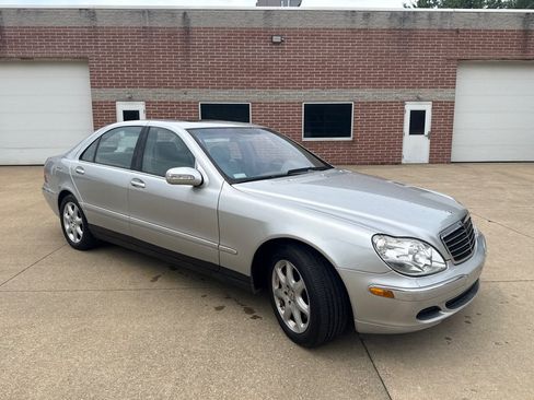 Used 2004 Mercedes-Benz S 500 4MATIC image 3