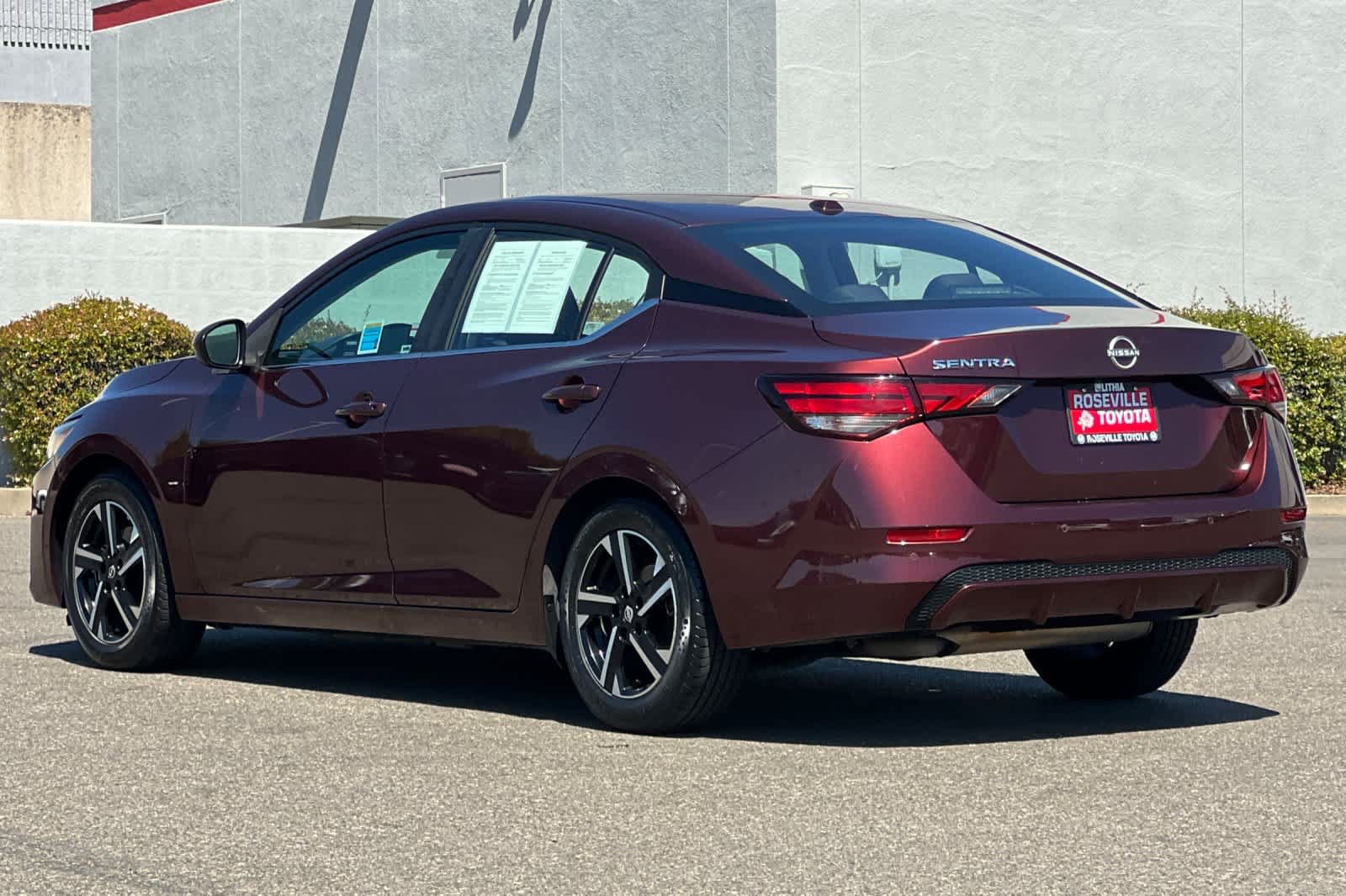 Used 2025 Nissan Sentra SV FWD image 7