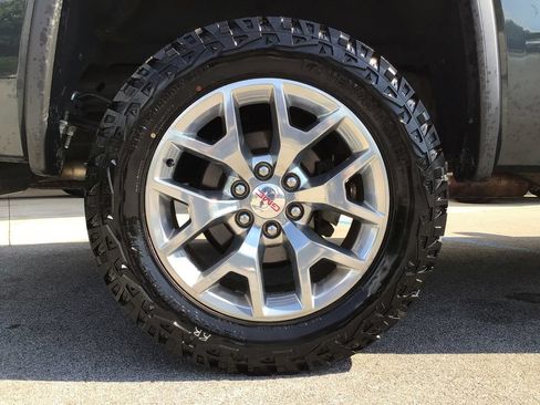 Used 2018 GMC Sierra 1500 SLT w/ SLT Premium Package AWD/4WD image 16