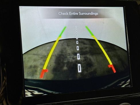 Used 2019 Jeep Grand Cherokee Altitude RWD image 12