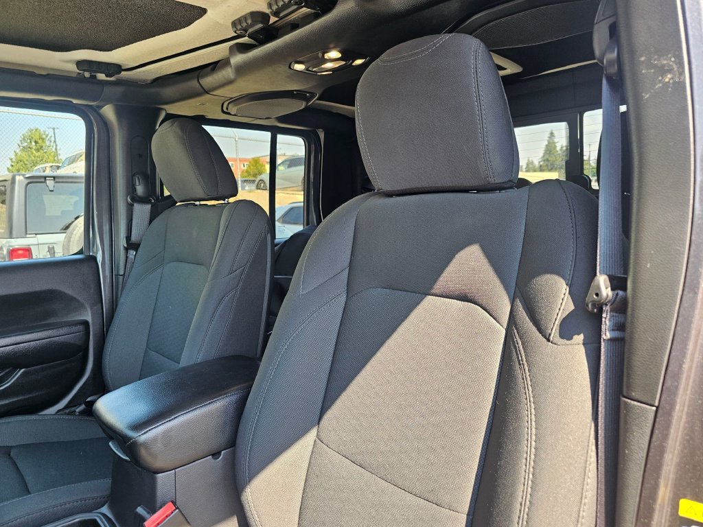 Used 2022 Jeep Gladiator Sport AWD/4WD image 21