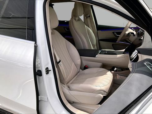 Used 2023 Mercedes-Benz EQS 580 4MATIC SUV image 8