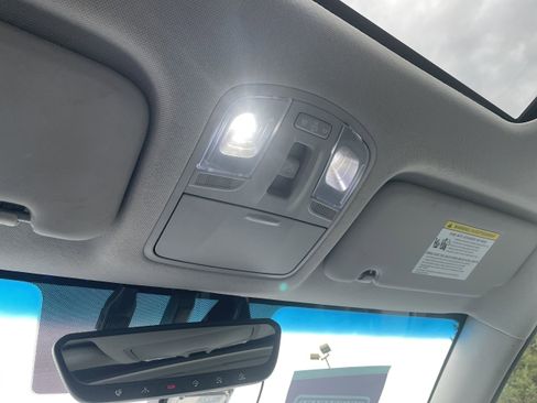 Used 2020 Hyundai Ioniq SEL image 21