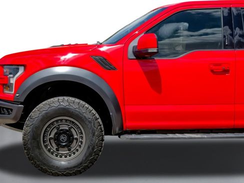 Used 2019 Ford F150 Raptor w/ Equipment Group 802A Luxury image 10