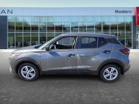 New 2025 Nissan Kicks S image 8