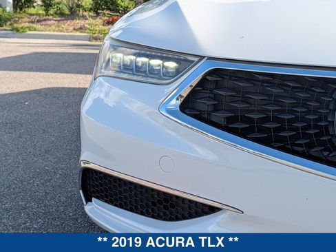 Used 2019 Acura TLX FWD image 10