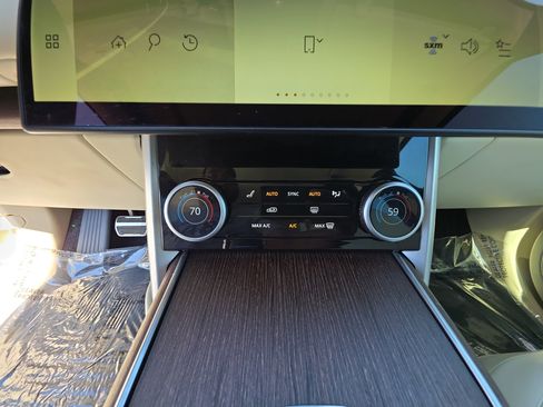 Certified 2023 Land Rover Range Rover SE AWD/4WD image 21
