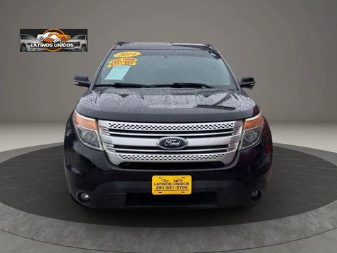 Used 2014 Ford Explorer XLT w/ Equipment Group 201A image 2