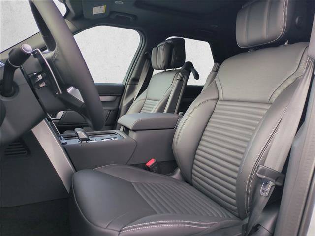 New 2026 Land Rover Discovery Limited Edition AWD/4WD image 4