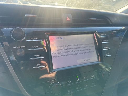 Used 2019 Toyota Camry LE image 4