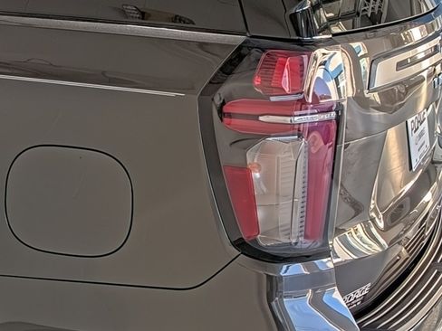 Used 2021 Chevrolet Tahoe High Country w/ Premium Package image 10