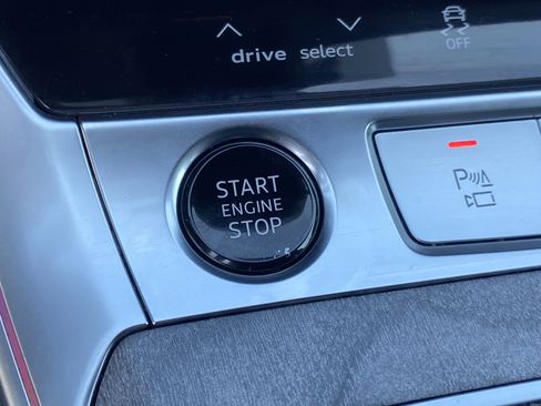 Used 2024 Audi A6 Premium Plus image 25