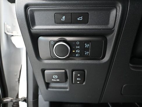 Used 2022 Ford Expedition Max XLT AWD/4WD image 32
