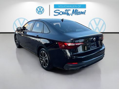 Used 2024 Volkswagen Jetta Sport FWD image 5