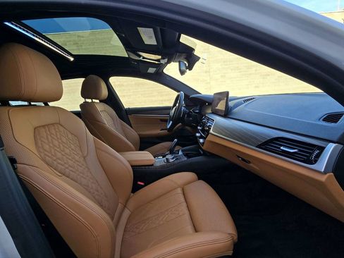 Used 2022 BMW 530i xDrive w/ Premium Package image 38