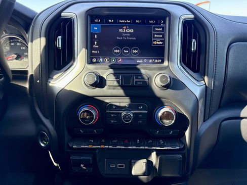 Used 2019 Chevrolet Silverado 1500 LT Trail Boss image 19