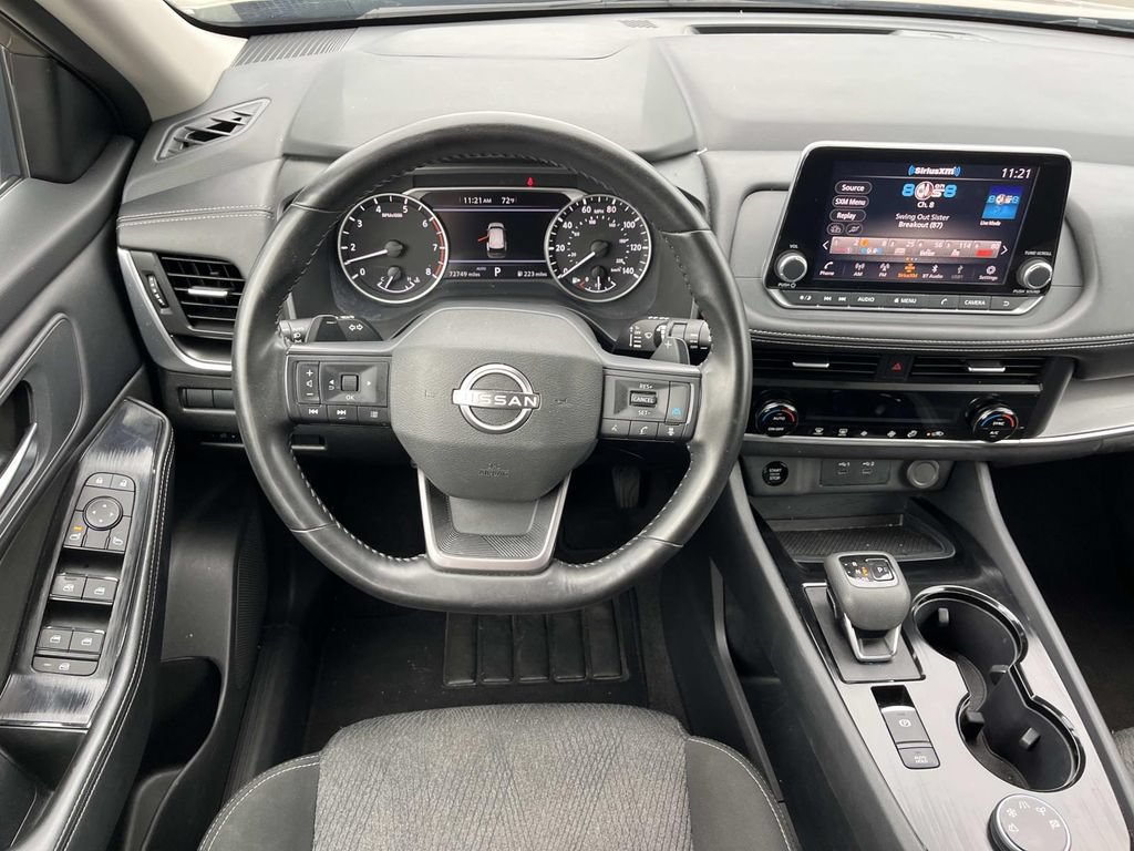 Used 2025 Nissan Rogue SV AWD/4WD image 12