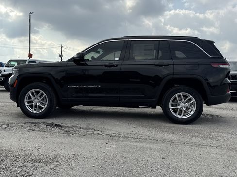 New 2025 Jeep Grand Cherokee Laredo X image 8