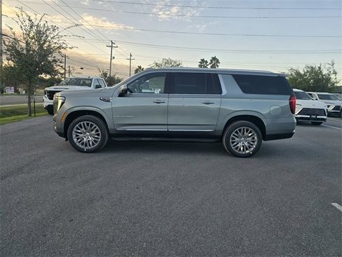 New 2026 GMC Yukon XL Elevation image 8