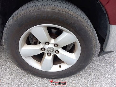 Used 2024 RAM 1500 Classic SLT image 2