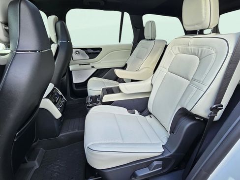 New 2026 Lincoln Aviator Black Label w/ Dynamic Handling Package image 23