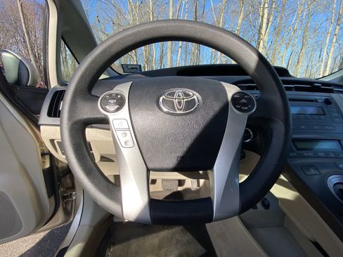 Used 2011 Toyota Prius Three image 30