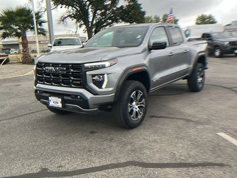 Used 2023 GMC Canyon AT4 w/ AT4 Premium Package AWD/4WD image 7