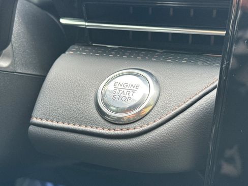 Used 2025 Lincoln Nautilus Premier w/ Jet Appearance Package image 22