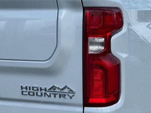 New 2026 Chevrolet Silverado 1500 High Country w/ Technology Package AWD/4WD image 36