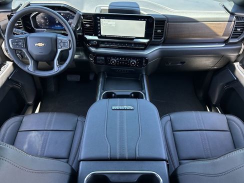 Used 2026 Chevrolet Silverado 3500 High Country w/ High Country Premium Package AWD/4WD image 21