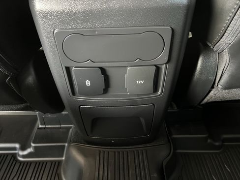 Used 2024 Ford Explorer XLT w/ Equipment Group 202A AWD/4WD image 47