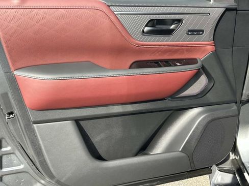 New 2026 INFINITI QX80 Autograph w/ Premium Cargo Package image 17