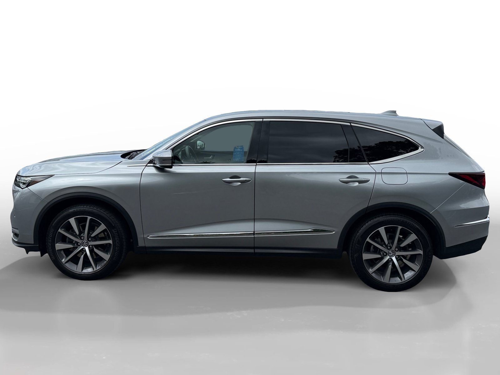 Used 2025 Acura MDX w/ Technology Package AWD/4WD image 2