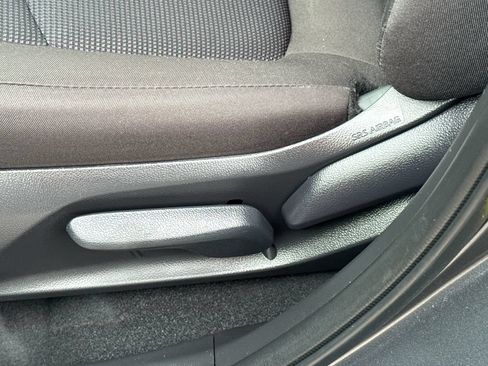 Used 2025 Toyota RAV4 LE AWD/4WD image 49