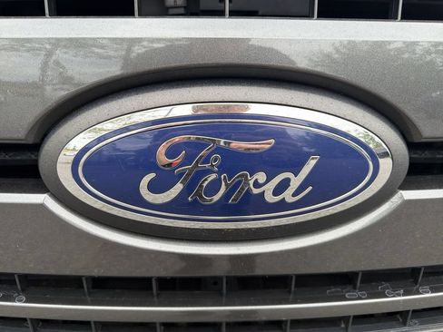 Used 2018 Ford F150 XLT w/ Equipment Group 302A Luxury AWD/4WD image 30