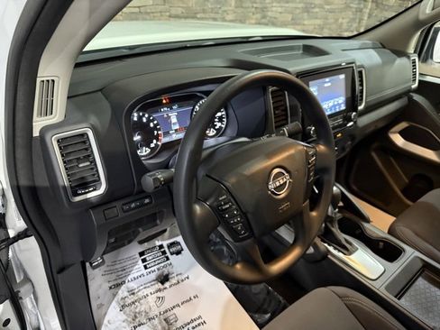 Certified 2024 Nissan Frontier SV image 12