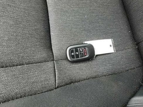 Used 2025 Honda Accord SE image 12