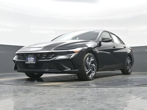 Certified 2025 Hyundai Elantra Limited image 27