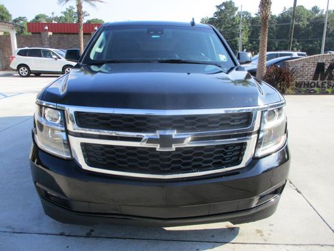 Used 2020 Chevrolet Tahoe LT w/ Luxury Package RWD image 12