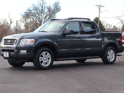 Used 2010 Ford Explorer Sport Trac XLT image 11