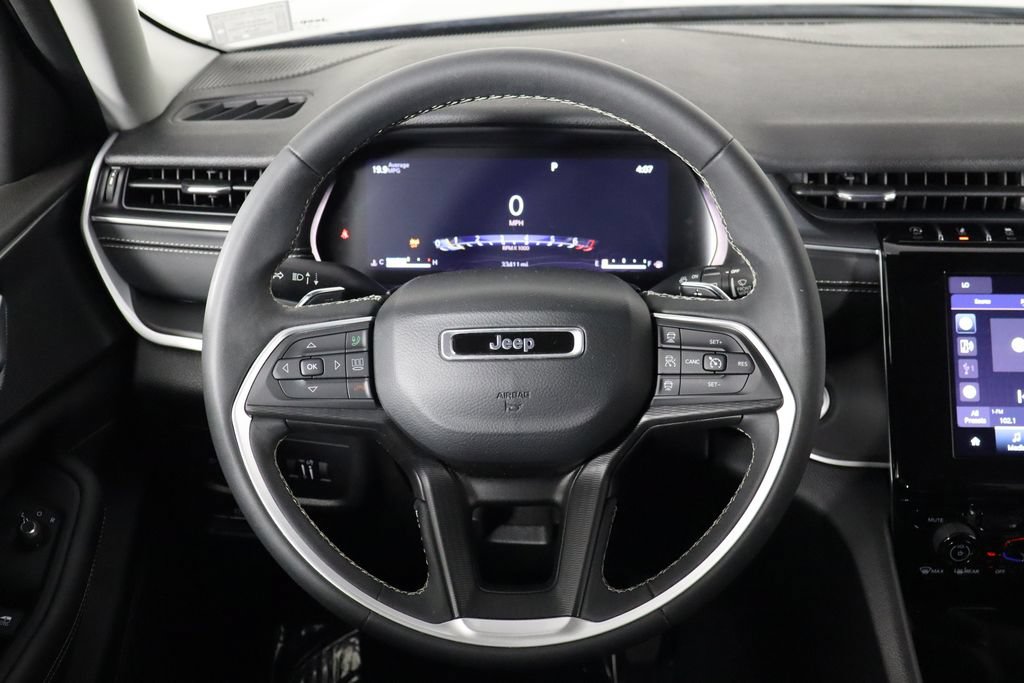 Used 2023 Jeep Grand Cherokee L Laredo AWD/4WD image 7