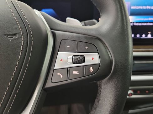 Used 2025 BMW X5 xDrive50e image 27