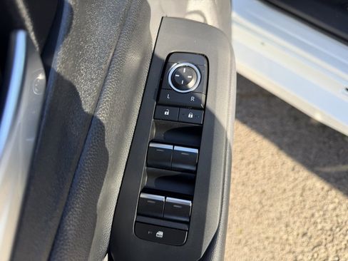 Used 2024 Toyota Prius Prime XSE image 13