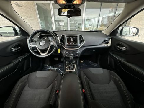 Used 2016 Jeep Cherokee Latitude w/ Cold Weather Group image 15