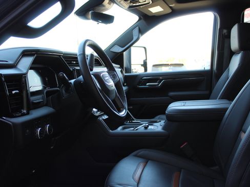 Used 2024 GMC Sierra 3500 AT4 w/ AT4 Premium Plus Package AWD/4WD image 13